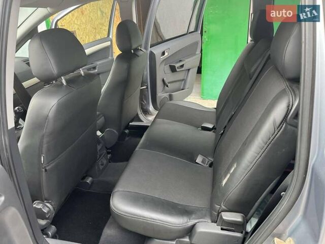 Серый Опель Зафира, объемом двигателя 1.6 л и пробегом 140 тыс. км за 7500 $, фото 19 на Automoto.ua