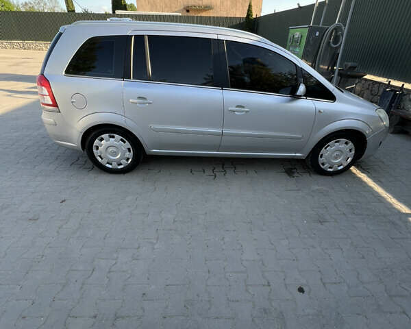 Сірий Опель Зафіра, об'ємом двигуна 1.9 л та пробігом 300 тис. км за 5900 $, фото 9 на Automoto.ua