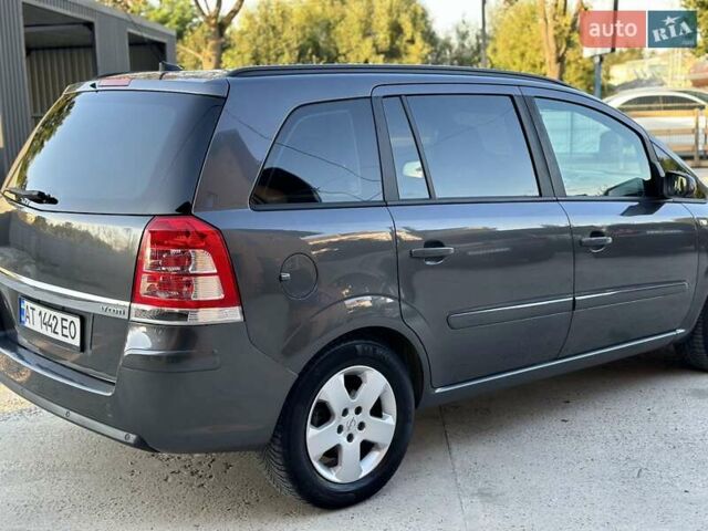 Серый Опель Зафира, объемом двигателя 1.7 л и пробегом 310 тыс. км за 5800 $, фото 21 на Automoto.ua