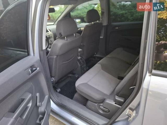 Серый Опель Зафира, объемом двигателя 1.6 л и пробегом 197 тыс. км за 6600 $, фото 18 на Automoto.ua