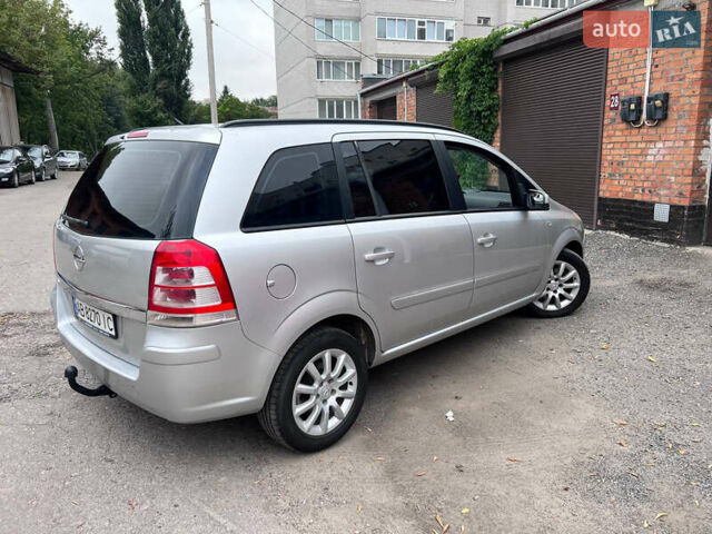 Серый Опель Зафира, объемом двигателя 1.8 л и пробегом 199 тыс. км за 5490 $, фото 3 на Automoto.ua