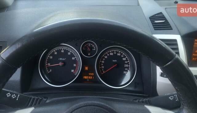 Серый Опель Зафира, объемом двигателя 1.8 л и пробегом 190 тыс. км за 6700 $, фото 2 на Automoto.ua