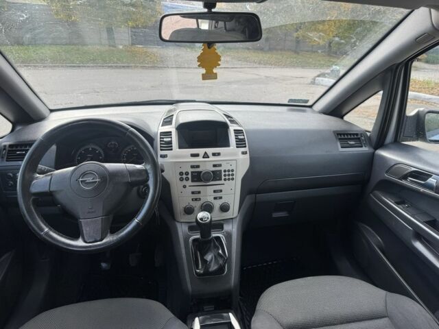 Опель Зафира 2008 в Харькове на Automoto.ua Серый Опель Зафира, объемом двигателя 1.9 л и пробегом 282 тыс. км за 2850 $, фото 10 на Automoto.ua