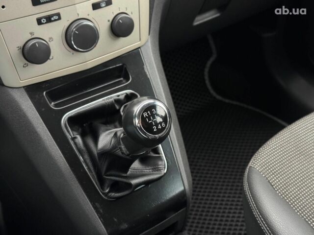 Серый Опель Зафира, объемом двигателя 1.9 л и пробегом 345 тыс. км за 6590 $, фото 21 на Automoto.ua