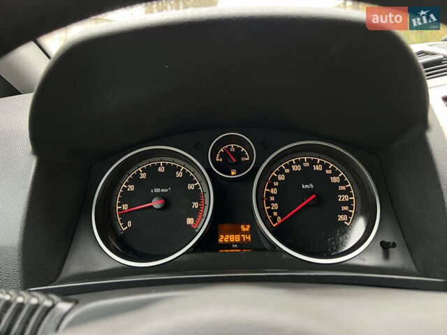 Опель Зафира 2008 в Житомире на Automoto.ua Серый Опель Зафира, объемом двигателя 1.8 л и пробегом 228 тыс. км за 5650 $, фото 15 на Automoto.ua