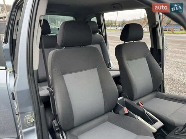 Серый Опель Зафира, объемом двигателя 1.91 л и пробегом 176 тыс. км за 6500 $, фото 33 на Automoto.ua