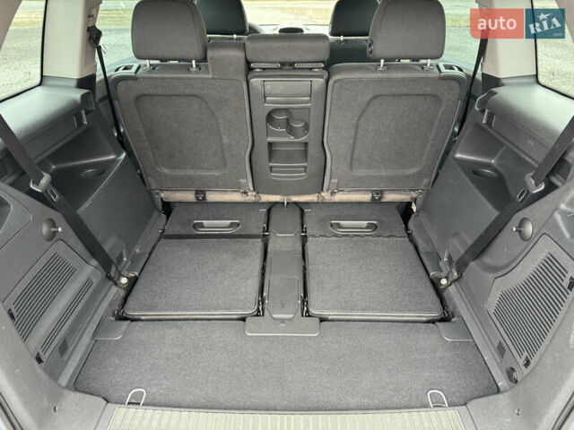 Серый Опель Зафира, объемом двигателя 1.91 л и пробегом 176 тыс. км за 6500 $, фото 19 на Automoto.ua