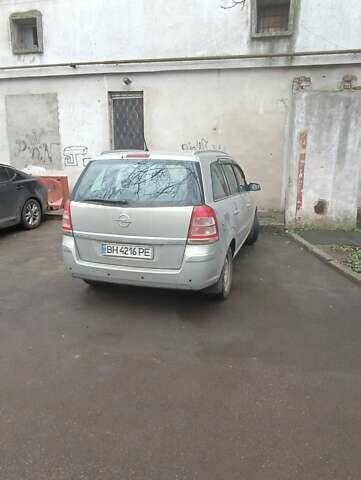 Серый Опель Зафира, объемом двигателя 1.91 л и пробегом 244 тыс. км за 7000 $, фото 6 на Automoto.ua