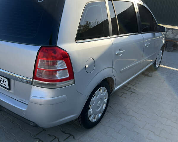 Сірий Опель Зафіра, об'ємом двигуна 1.9 л та пробігом 300 тис. км за 5900 $, фото 8 на Automoto.ua