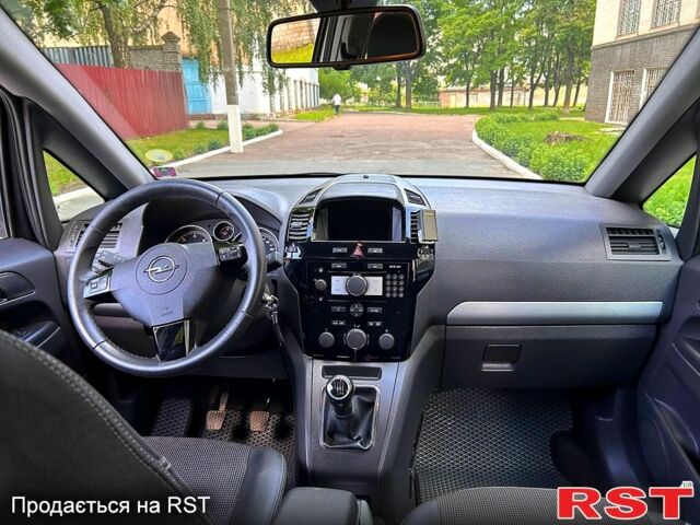 Опель Зафира 2008 в Сумах на Automoto.ua Серый Опель Зафира, объемом двигателя 1.7 л и пробегом 260 тыс. км за 5800 $, фото 6 на Automoto.ua