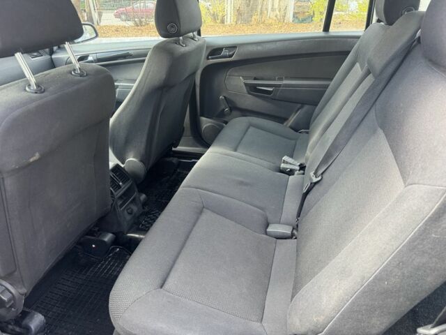 Опель Зафира 2008 в Харькове на Automoto.ua Серый Опель Зафира, объемом двигателя 1.9 л и пробегом 282 тыс. км за 2850 $, фото 11 на Automoto.ua