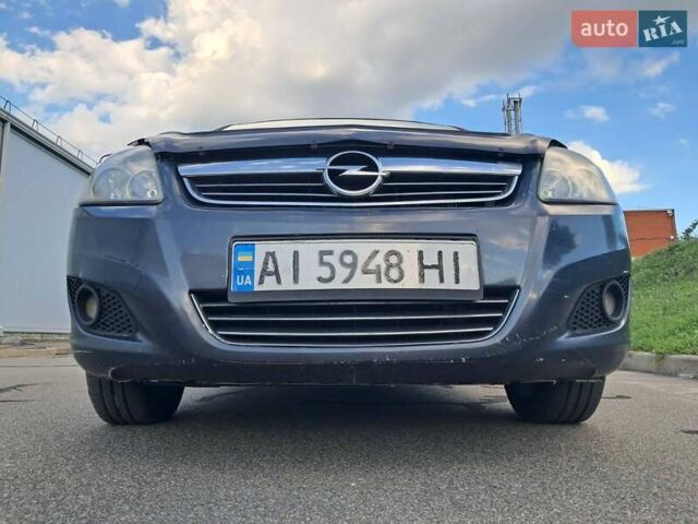 Серый Опель Зафира, объемом двигателя 1.6 л и пробегом 380 тыс. км за 6200 $, фото 25 на Automoto.ua