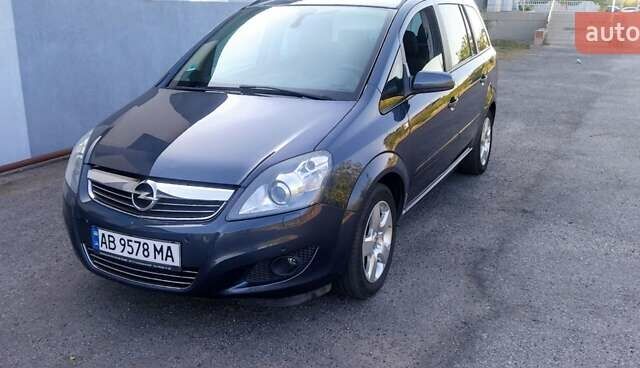 Серый Опель Зафира, объемом двигателя 1.8 л и пробегом 190 тыс. км за 6700 $, фото 7 на Automoto.ua