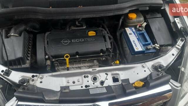 Серый Опель Зафира, объемом двигателя 1.6 л и пробегом 234 тыс. км за 5700 $, фото 12 на Automoto.ua