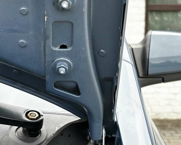 Серый Опель Зафира, объемом двигателя 1.6 л и пробегом 149 тыс. км за 5750 $, фото 55 на Automoto.ua