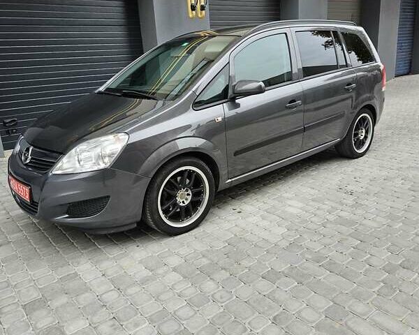 Серый Опель Зафира, объемом двигателя 1.8 л и пробегом 203 тыс. км за 6400 $, фото 6 на Automoto.ua