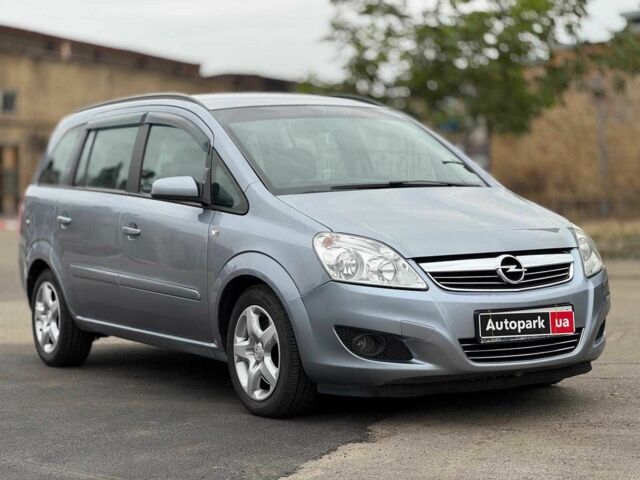 Серый Опель Зафира, объемом двигателя 1.9 л и пробегом 345 тыс. км за 6440 $, фото 13 на Automoto.ua