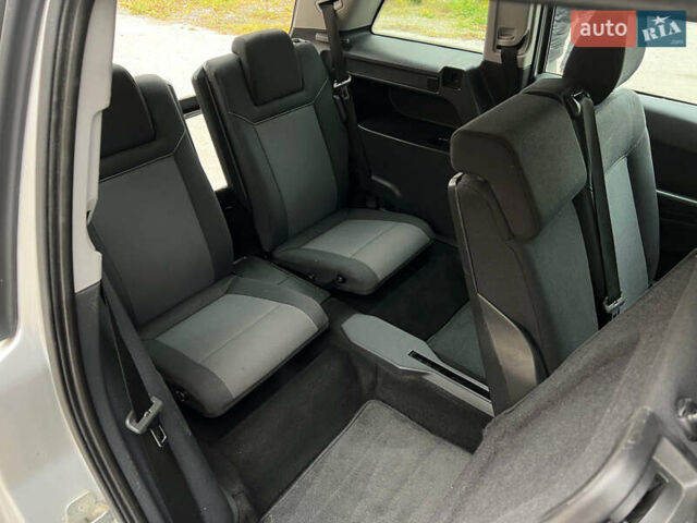 Опель Зафира 2008 в Житомире на Automoto.ua Серый Опель Зафира, объемом двигателя 1.8 л и пробегом 228 тыс. км за 5650 $, фото 18 на Automoto.ua