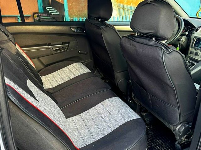 Сірий Опель Зафіра, об'ємом двигуна 1.6 л та пробігом 243 тис. км за 6500 $, фото 9 на Automoto.ua