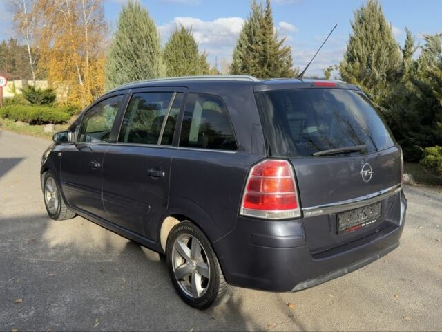 Серый Опель Зафира, объемом двигателя 1.9 л и пробегом 298 тыс. км за 3290 $, фото 6 на Automoto.ua