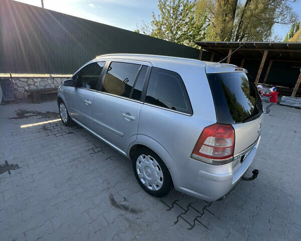 Сірий Опель Зафіра, об'ємом двигуна 1.9 л та пробігом 300 тис. км за 5900 $, фото 4 на Automoto.ua