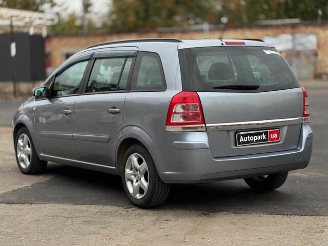 Серый Опель Зафира, объемом двигателя 1.9 л и пробегом 345 тыс. км за 6440 $, фото 6 на Automoto.ua