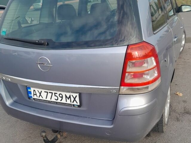 Сірий Опель Зафіра, об'ємом двигуна 1.6 л та пробігом 234 тис. км за 6200 $, фото 5 на Automoto.ua