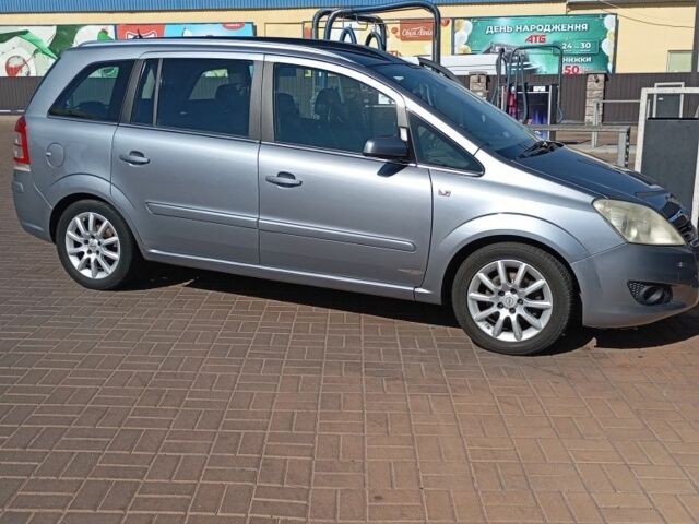 Сірий Опель Зафіра, об'ємом двигуна 1.8 л та пробігом 317 тис. км за 7700 $, фото 1 на Automoto.ua