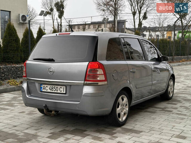 Серый Опель Зафира, объемом двигателя 1.69 л и пробегом 280 тыс. км за 4200 $, фото 6 на Automoto.ua