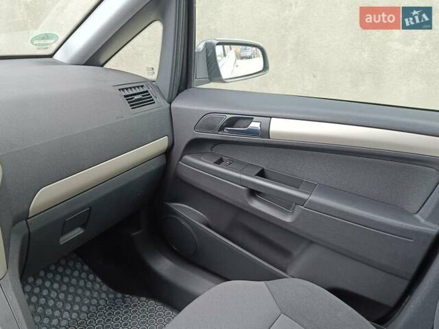 Опель Зафира 2008 в Дубно на Automoto.ua Серый Опель Зафира, объемом двигателя 1.6 л и пробегом 181 тыс. км за 5450 $, фото 17 на Automoto.ua