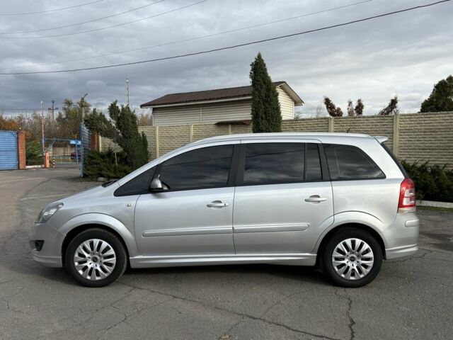 Опель Зафира 2008 в Кривом Роге на Automoto.ua Серый Опель Зафира, объемом двигателя 2.2 л и пробегом 194 тыс. км за 6499 $, фото 7 на Automoto.ua