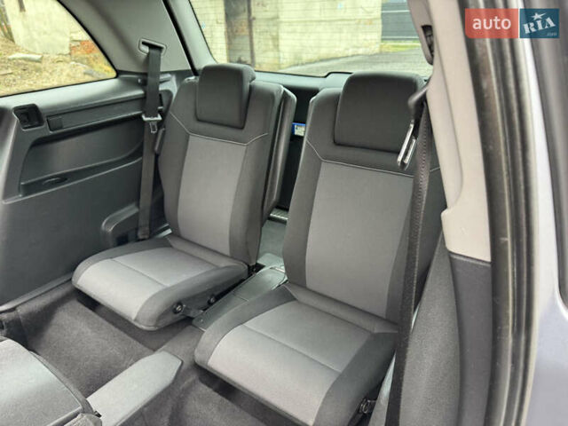 Серый Опель Зафира, объемом двигателя 1.91 л и пробегом 176 тыс. км за 6500 $, фото 42 на Automoto.ua