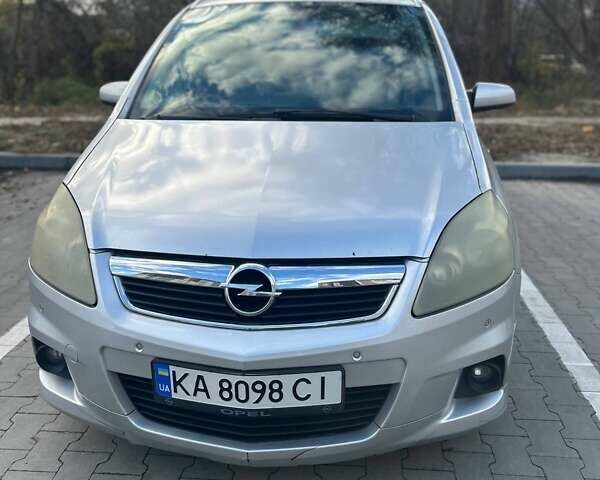 Серый Опель Зафира, объемом двигателя 1.69 л и пробегом 272 тыс. км за 5800 $, фото 14 на Automoto.ua