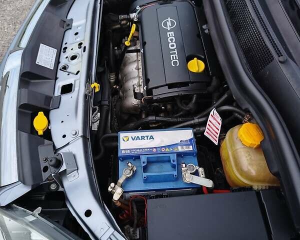 Серый Опель Зафира, объемом двигателя 1.6 л и пробегом 172 тыс. км за 6450 $, фото 10 на Automoto.ua