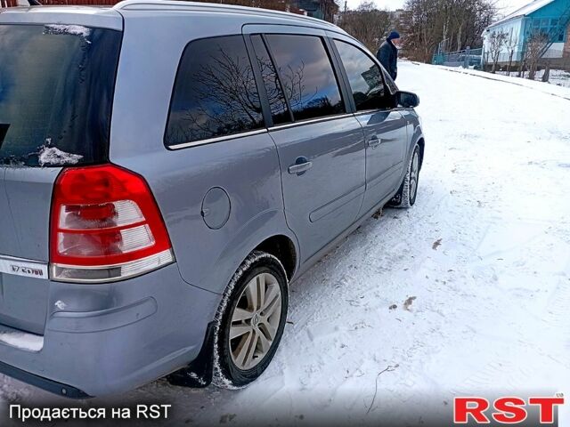 Серый Опель Зафира, объемом двигателя 1.7 л и пробегом 210 тыс. км за 6800 $, фото 4 на Automoto.ua