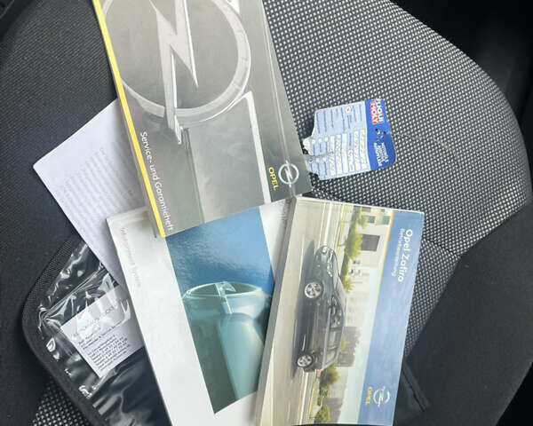 Серый Опель Зафира, объемом двигателя 1.6 л и пробегом 210 тыс. км за 6650 $, фото 24 на Automoto.ua