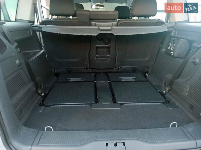 Серый Опель Зафира, объемом двигателя 2.2 л и пробегом 139 тыс. км за 7400 $, фото 12 на Automoto.ua