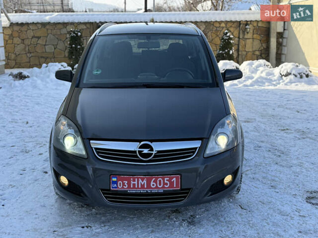 Сірий Опель Зафіра, об'ємом двигуна 1.8 л та пробігом 174 тис. км за 6750 $, фото 1 на Automoto.ua