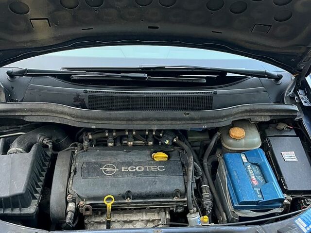 Сірий Опель Зафіра, об'ємом двигуна 1.8 л та пробігом 279 тис. км за 8500 $, фото 9 на Automoto.ua