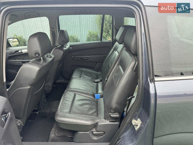 Серый Опель Зафира, объемом двигателя 1.6 л и пробегом 298 тыс. км за 5300 $, фото 15 на Automoto.ua