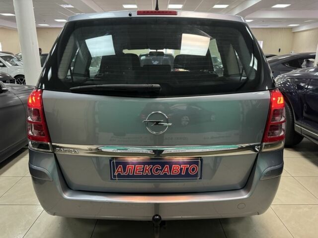 Серый Опель Зафира, объемом двигателя 1.8 л и пробегом 204 тыс. км за 6000 $, фото 4 на Automoto.ua