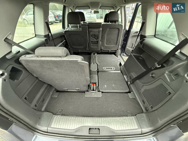 Серый Опель Зафира, объемом двигателя 1.6 л и пробегом 212 тыс. км за 6350 $, фото 48 на Automoto.ua