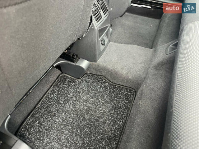 Серый Опель Зафира, объемом двигателя 1.6 л и пробегом 210 тыс. км за 6650 $, фото 48 на Automoto.ua