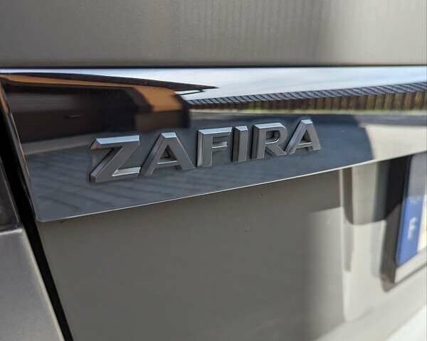 Сірий Опель Зафіра, об'ємом двигуна 1.7 л та пробігом 197 тис. км за 6777 $, фото 43 на Automoto.ua