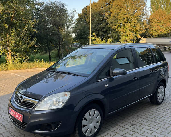 Сірий Опель Зафіра, об'ємом двигуна 1.6 л та пробігом 240 тис. км за 7000 $, фото 10 на Automoto.ua