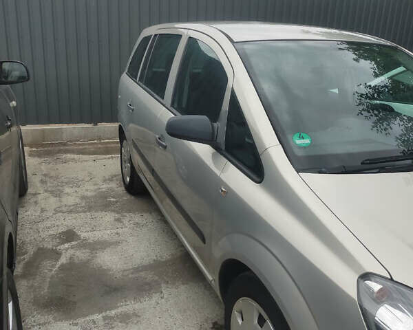 Сірий Опель Зафіра, об'ємом двигуна 1.8 л та пробігом 146 тис. км за 7800 $, фото 3 на Automoto.ua