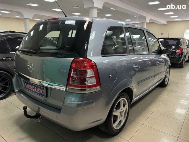 Серый Опель Зафира, объемом двигателя 0 л и пробегом 204 тыс. км за 6000 $, фото 5 на Automoto.ua