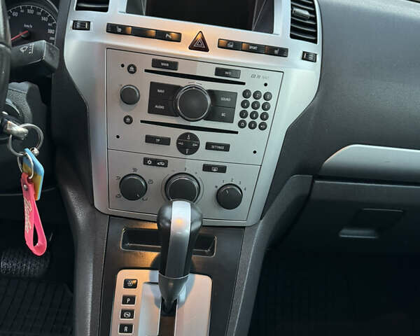 Серый Опель Зафира, объемом двигателя 1.9 л и пробегом 254 тыс. км за 7700 $, фото 22 на Automoto.ua