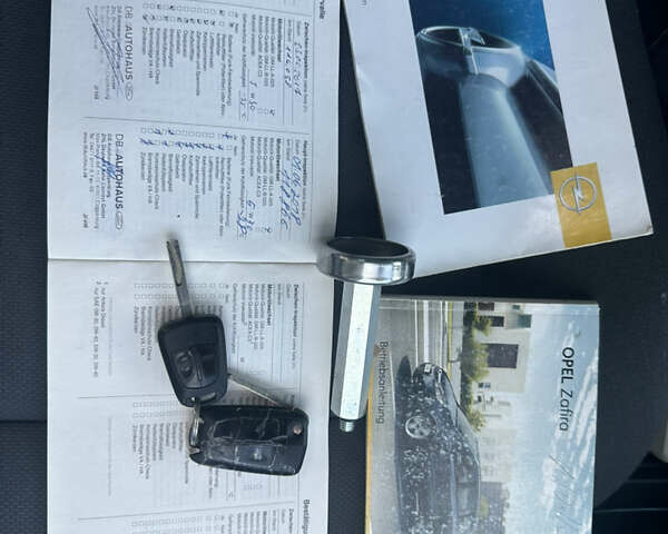 Сірий Опель Зафіра, об'ємом двигуна 1.6 л та пробігом 189 тис. км за 7200 $, фото 86 на Automoto.ua