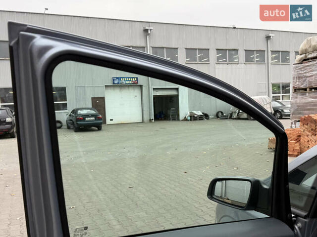 Серый Опель Зафира, объемом двигателя 1.6 л и пробегом 290 тыс. км за 5750 $, фото 14 на Automoto.ua